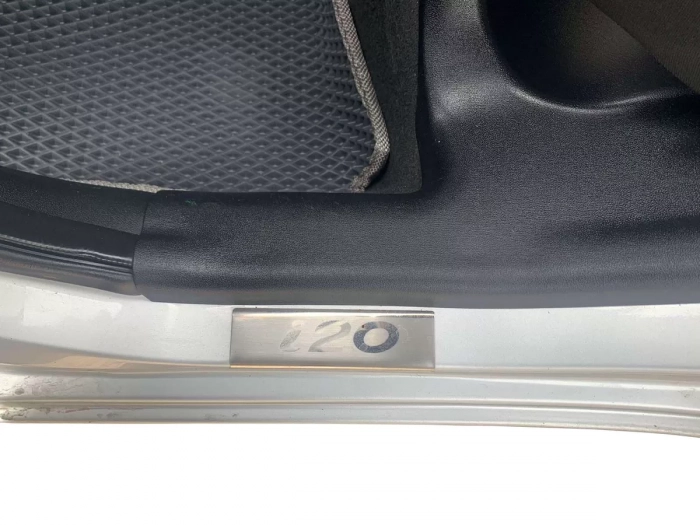 Накладки на пороги Hyundai i20 I (PB; 08-14) - Carmos 4