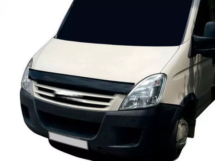 Дефлектор капота Iveco Daily II (06-14) рестайлинг - CappaFe 4