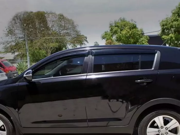 Дефлекторы окон Kia Sportage III (SL; 10-15) - Hic (накладные) 3