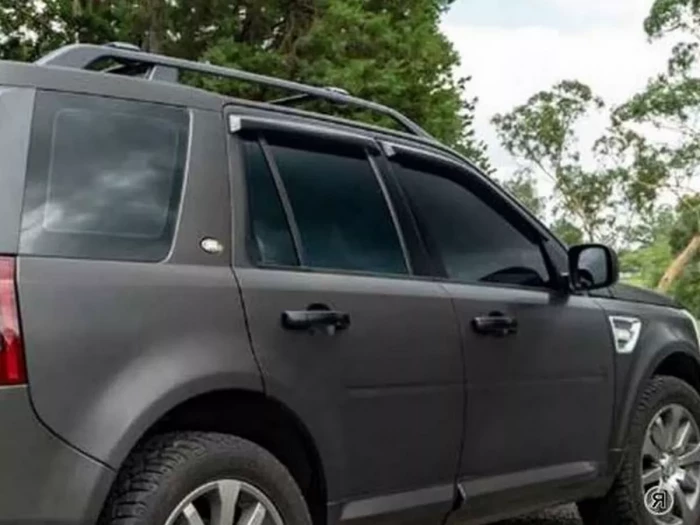 Дефлекторы окон LR Freelander 2 (L359; 06-14) - Hic (накладные) 3