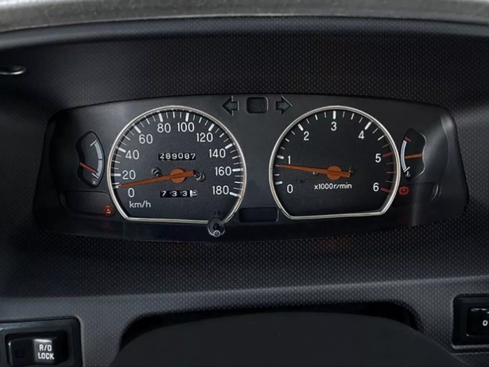 Кольца в щиток приборов Mitsubishi L200 III (96-06) 1