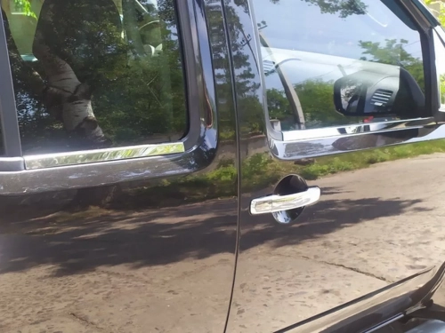 Хром нижні молдинги вікон Nissan Navara III (D40; 05-14) - Carmos 4