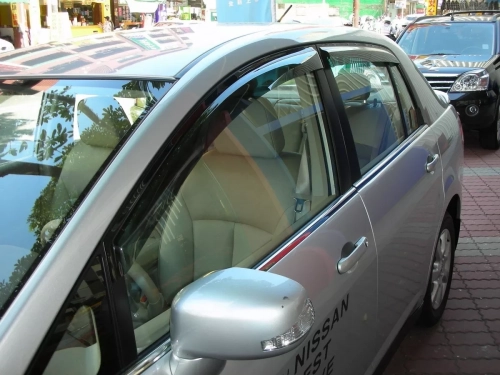 Дефлектори вікон Nissan Tiida I (C11; 04-11) Sedan - Hic (накладні) 2
