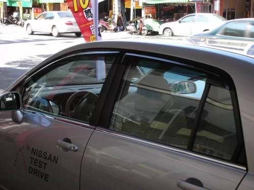 Дефлектори вікон Nissan Tiida I (C11; 04-11) Sedan - Hic (накладні) 3