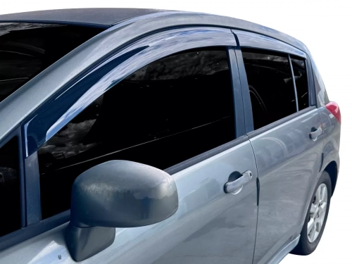 Дефлектори вікон Nissan Tiida I (C11; 04-11) Hatchback - Hic (накладні) 1