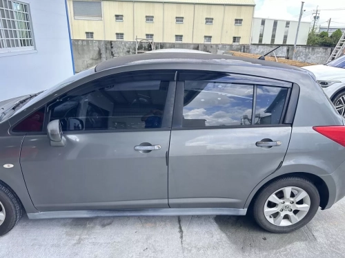 Дефлектори вікон Nissan Tiida I (C11; 04-11) Hatchback - Hic (накладні) 4