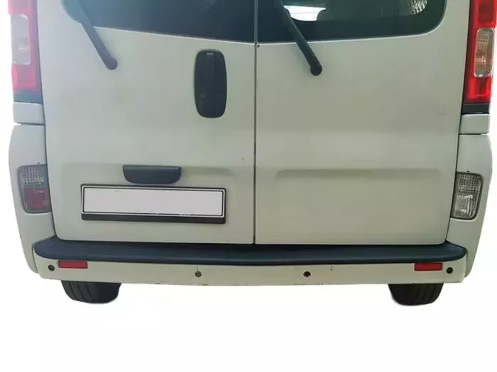 Накладка на бампер Opel Vivaro A / Renault Trafic II (01-14) - CappaFe (ABS) 7