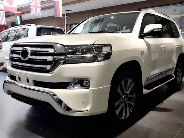 Накладки на бампер Toyota LC 200 (16-21) - Middle East (белые) 3