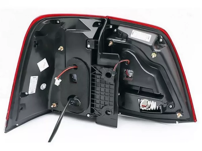 Фонари задние Toyota LC200 (07-15) - 2016 стиль красные 4