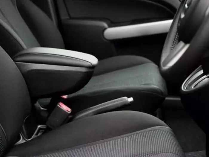 Подлокотник VW Golf V (03-08) - на винтах 3