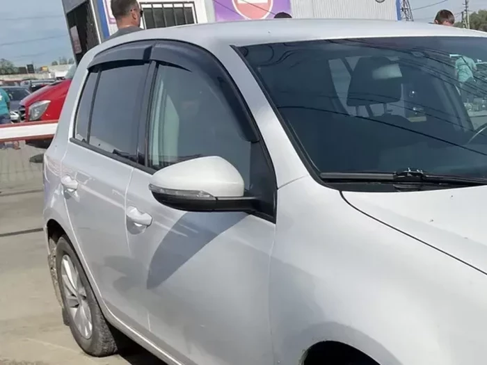 Дефлекторы окон VW Golf VI (08-12) 5D Htb - Hic (накладные) 2