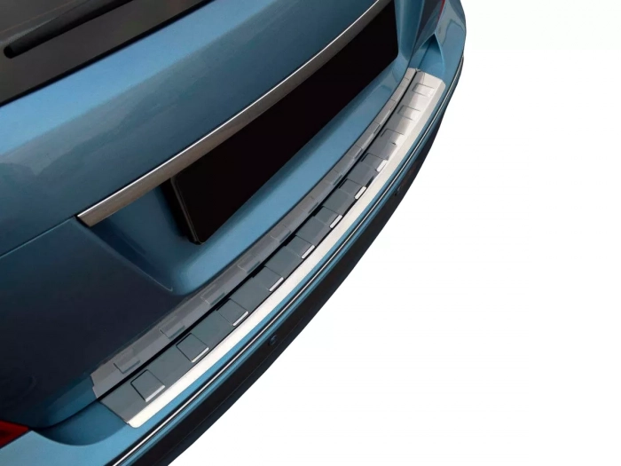 Накладка на бампер Mercedes C S204 (07-14) Універсал - Omsa 1