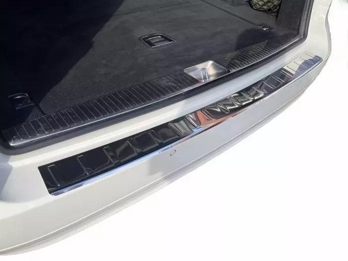 Накладка на бампер Mercedes E W211 (02-09) Универсал - Carmos 6