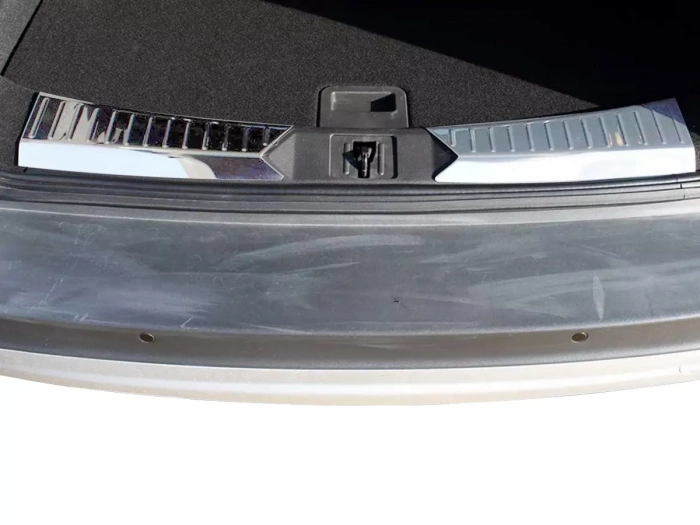 Накладки на поріг багажника Ford Kuga II (13-16) - хром 5