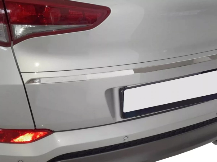 Хром над номером Hyundai Tucson III (TL; 16-18) - Omsa (довга) 3