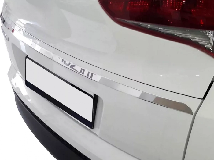 Хром над номером Hyundai Tucson III (TL; 16-18) - Omsa (довга) 4