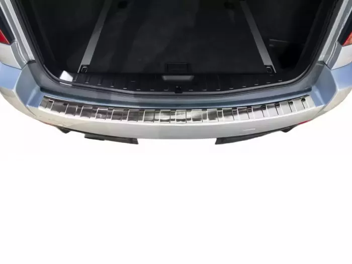 Накладка на задній бампер BMW X3 E83 (06-10) - Avisa 3