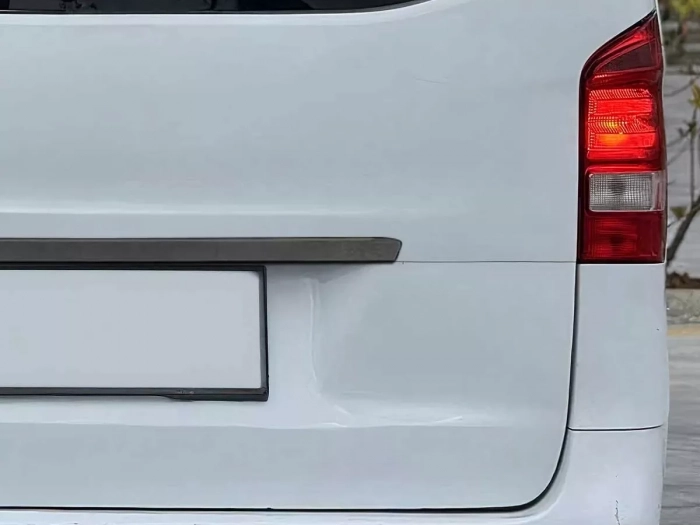 Хром накладка над номером Mercedes Vito III / V W447 (14-) - чорна 7