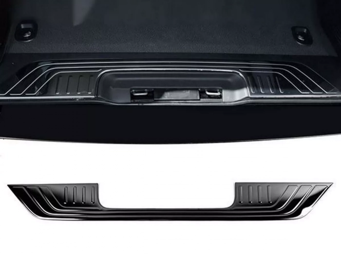 Хром накладка на поріг багажника Mercedes Vito/V W447 (14-) - чорна 1