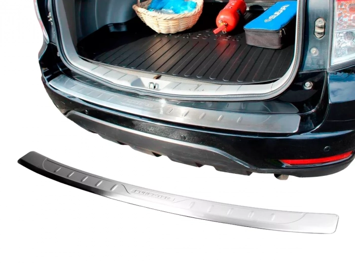 Накладка на задній бампер Subaru Forester IV (SJ; 14-18) - Omsa 1