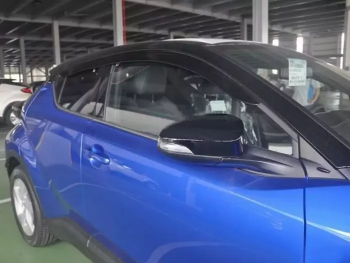 Дефлектори вікон Toyota C-HR I (AX10; 17-23) - Hic (накладні) 7