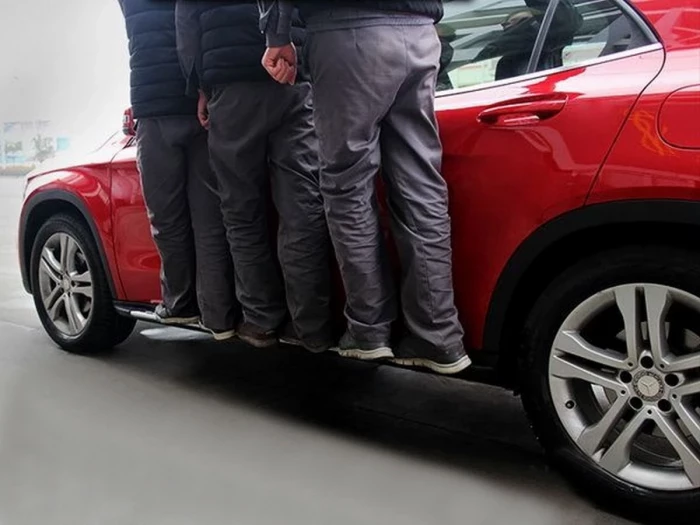 Пороги боковые Mercedes GLA X156 (13-20) - оригинал стиль 2