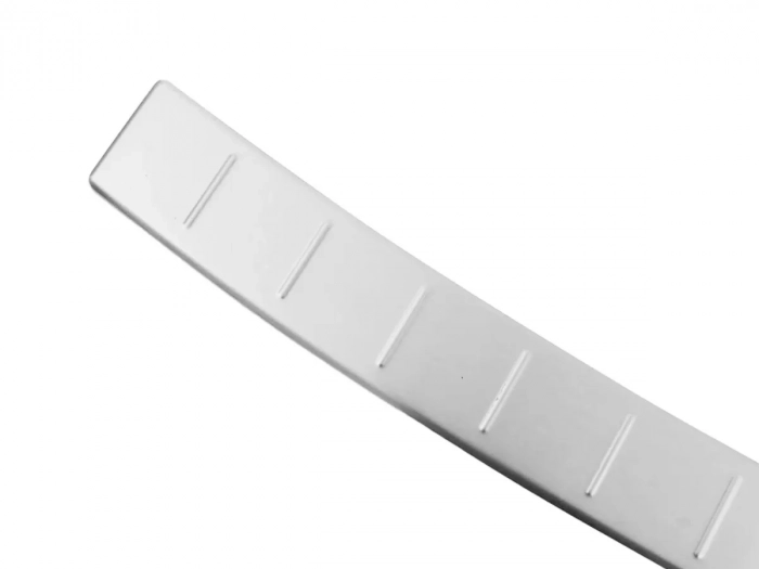 Накладка на задній бампер Peugeot 3008 II (P84; 17-23) - Omsa (срібна) 2