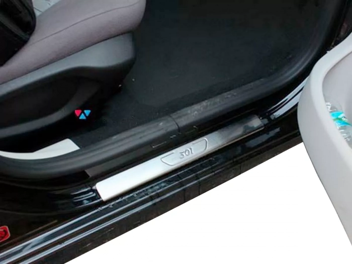 Накладки на пороги Peugeot 301 (12-) - Carmos 4