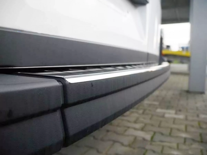 Накладка на задній бампер VW Crafter II (17-) - Omsa 7