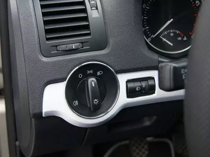 Кільце на перемикач світла Skoda Octavia A5 (04-12) 2