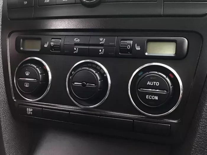 Кільця на ручки пічки Skoda Octavia A5 (04-08) - клімат-контроль 2