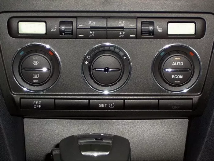 Кільця на ручки пічки Skoda Octavia A5 (04-08) - клімат-контроль 3