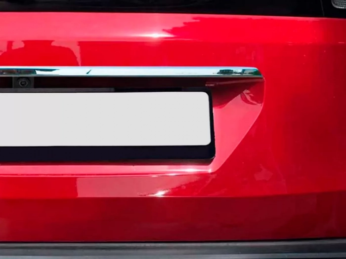 Хром накладка над номером Peugeot 3008 II (P84; 17-23) 4