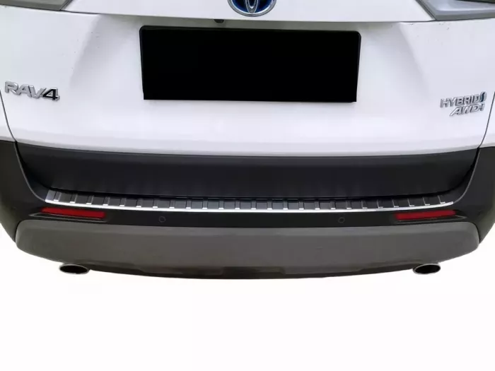 Накладка на задній бампер Toyota Rav4 V (XA50; 19-25) - Carmos (матова) 4