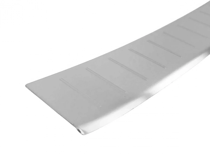 Накладка на задній бампер Ford Focus IV (18-25) Універсал - Omsa (срібна) 2