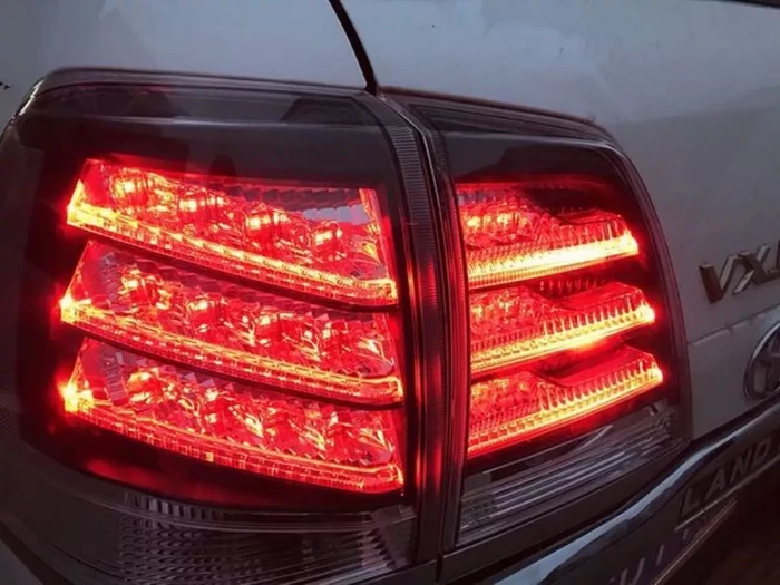 Фонари задние Toyota LC200 (07-15) - Lexus 2012 стиль чёрные 8