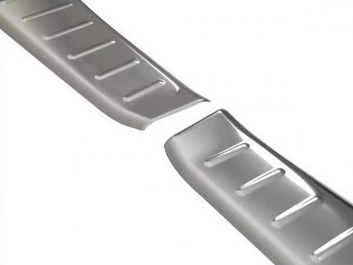 Накладки на поріг багажника Ford Kuga II (16-19) рестайлінг 3