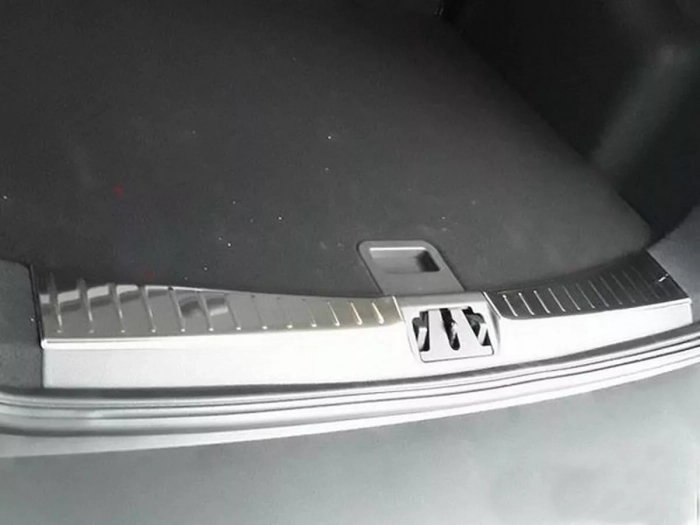 Накладки на поріг багажника Ford Kuga II (16-19) рестайлінг 7