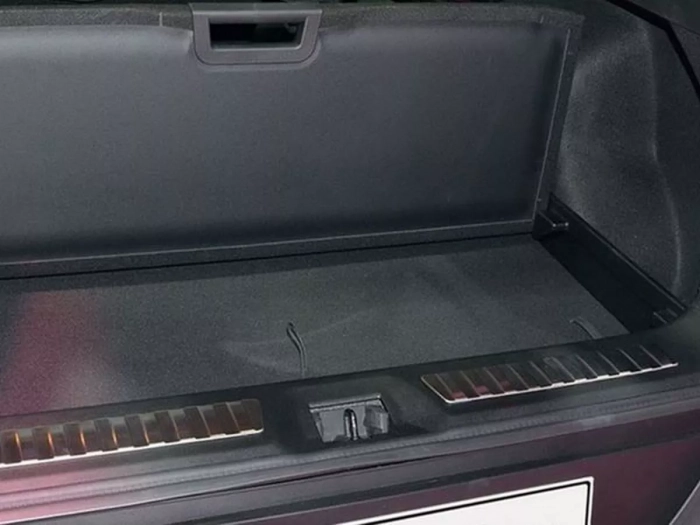 Хром накладки на поріг багажника Renault Kadjar (15-19) - глянцеві 4