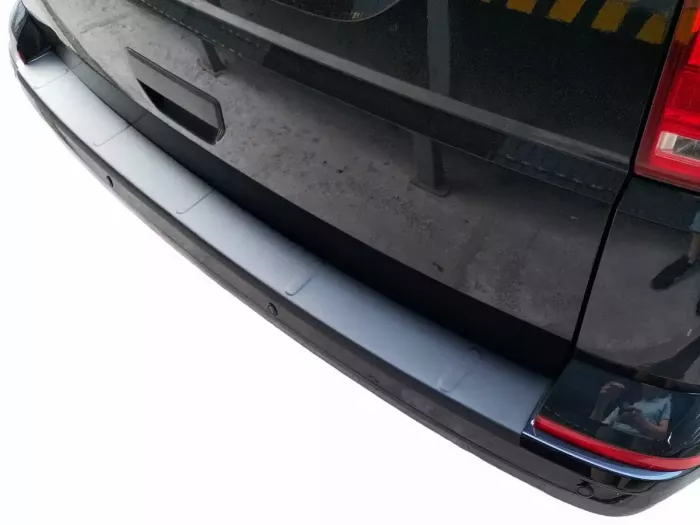Накладка на задний бампер VW T6 / T6.1 (15-23) 1 дверь - ABS (чёрная) 8
