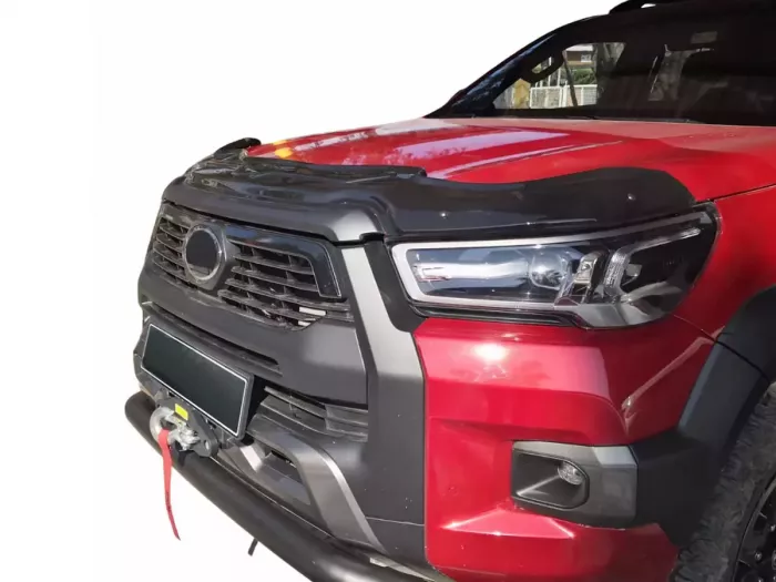 Дефлектор капота Toyota Hilux VIII (21-24-) - BAT стиль 8