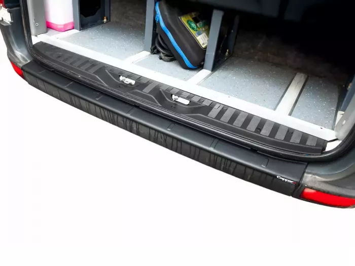 Накладка на задний бампер Mercedes Sprinter W906 / W907 / VW Crafter I - ABS 6