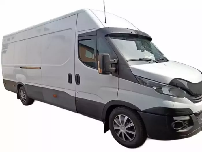Козирок лобового скла Iveco Daily III (14-) 6