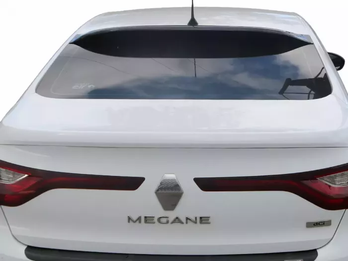 Спойлер на стекло Renault Megane IV (16-27) Седан - бленда 5