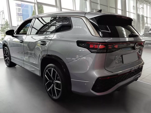 Накладка на задній бампер VW Tayron II (24-) - Avisa (срібна) 8