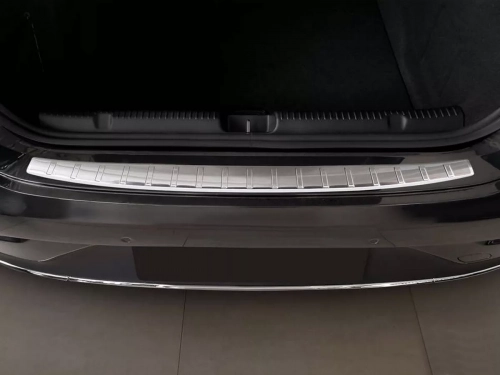 Накладка на задний бампер Mercedes EQE I (V295; 22-) - Avisa (серебряная) 4