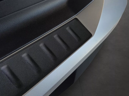 Накладка на задний бампер Peugeot 5008 III (P67; 24-) - Avisa (чёрная) 3