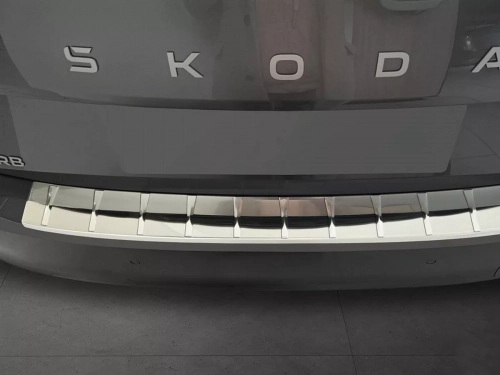 Накладка на задній бампер Skoda Superb IV (3Y; 2024+) Liftback - Avisa (срібна) 6