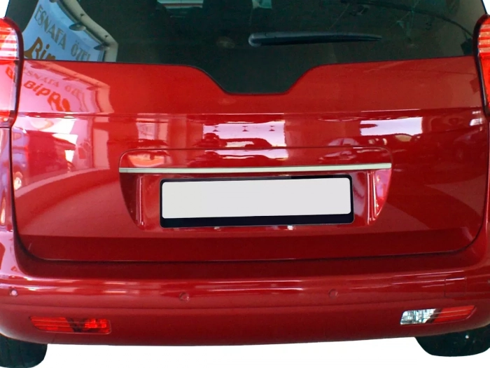 Хром накладка над номером Peugeot 5008 I (T87; 09-16) - Omsa 4