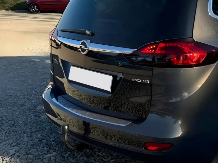 Накладка на задний бампер Opel Zafira Tourer C (11-19) - Carmos (хром) 4